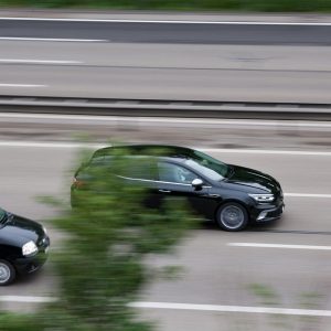 Alerte radar : comment les esquiver sans se faire repérer ?