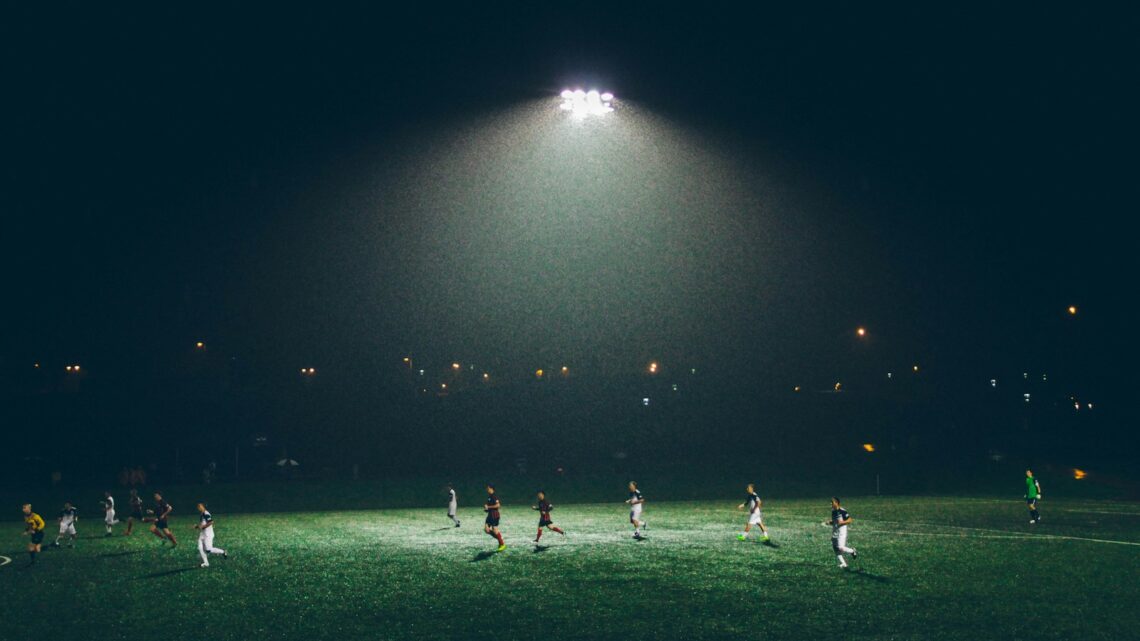 Quels stades de football à travers le monde méritent vraiment le détour ?