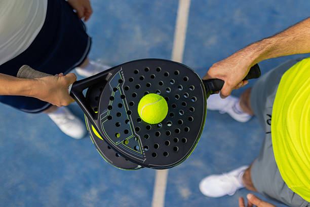 Comment limiter les risques de fissures lors d’une construction court de padel ?
