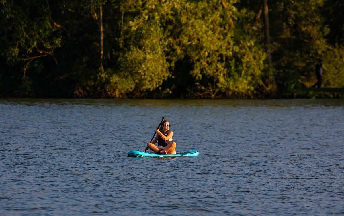 Lac des Settons : paddle, jet ski et baignade surveillée